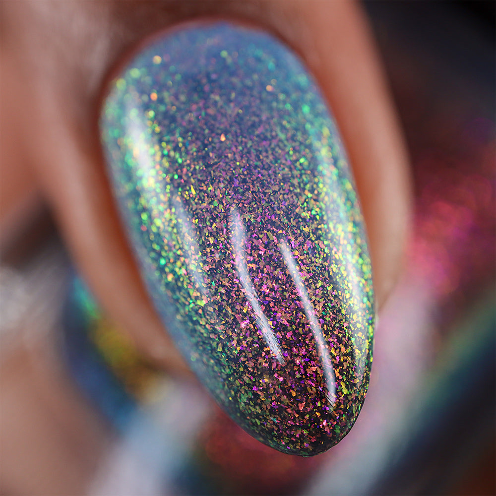 Strangers - A light perwinkle to black thermal nail polish