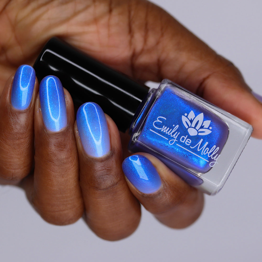 Dirty Mirror - A dusty blue nail polish with shimmer – EmilydeMolly
