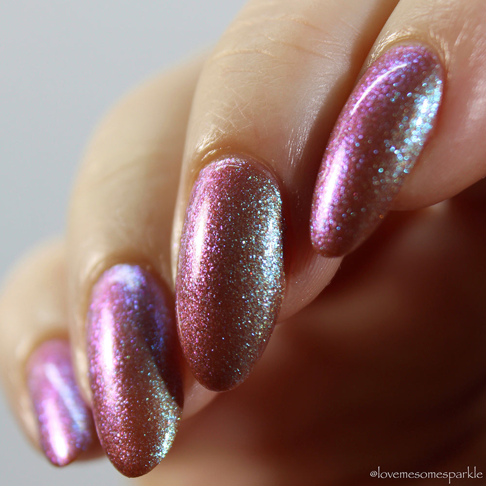 Dirty Mirror - A dusty blue nail polish with shimmer – EmilydeMolly