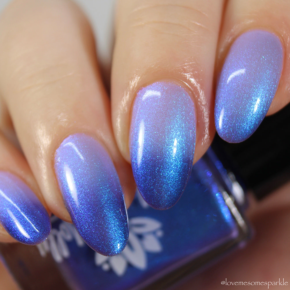 Dirty Mirror - A dusty blue nail polish with shimmer – EmilydeMolly