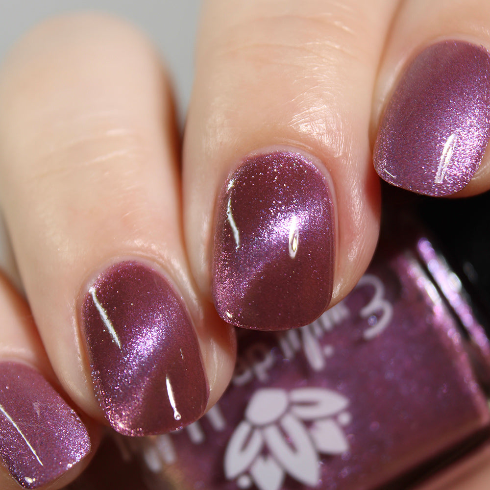 You Are Not Alone - A mauve magnetic nail polish – EmilydeMolly