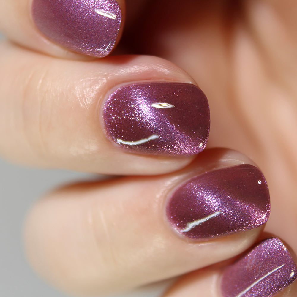 You Are Not Alone - A mauve magnetic nail polish – EmilydeMolly
