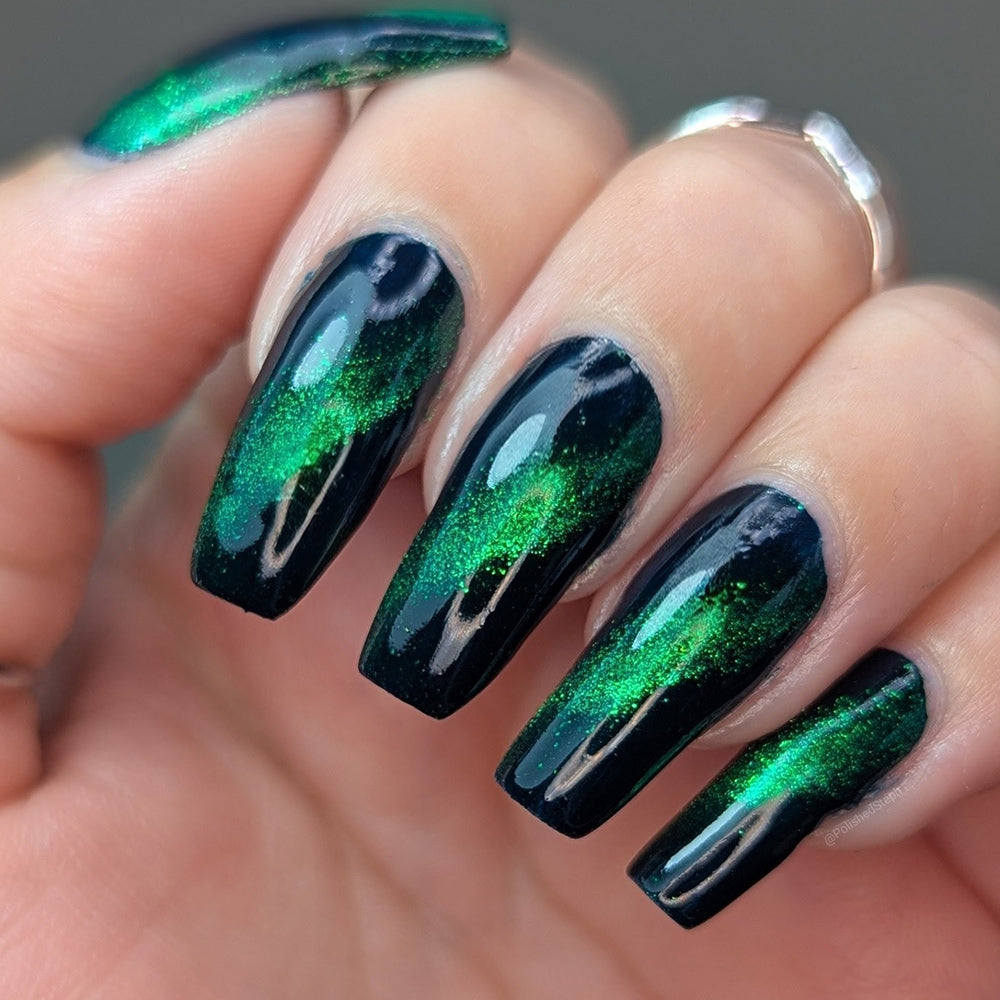 Live Wire - A green magnetic nail topper – EmilydeMolly