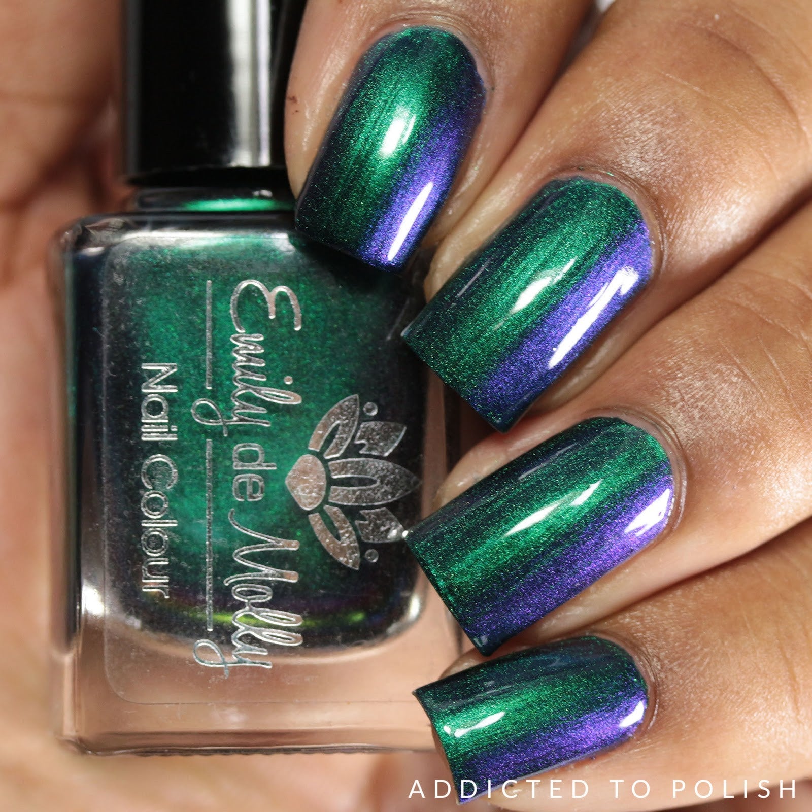 Shleee PolishとEmily de Molly Shallow Depths – EmilydeMolly